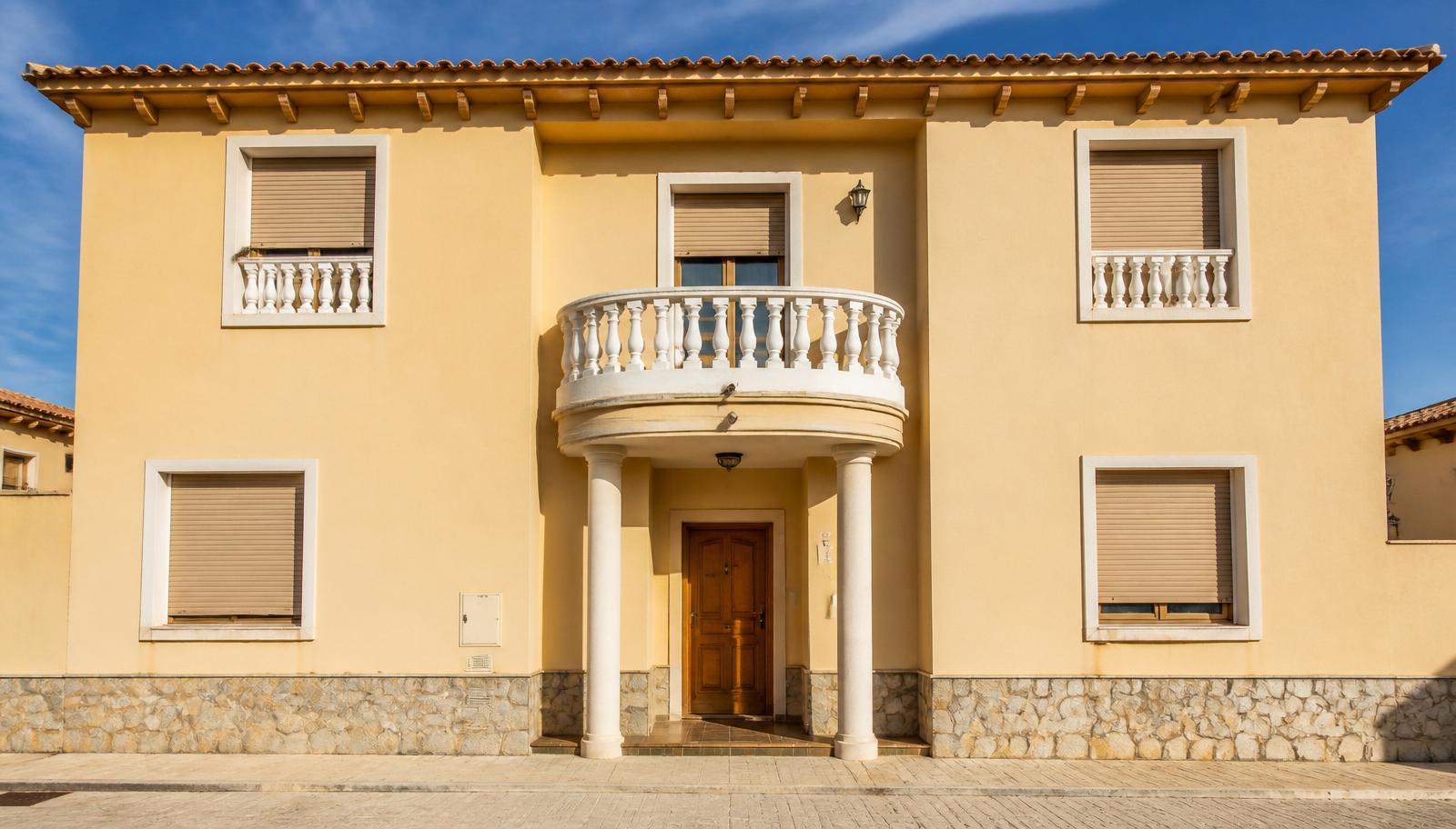 Pintura fachada chalet Deltebre — Pinturas Monfor